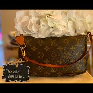 Authentic LOUIS Vuitton LV Pochette Accessories